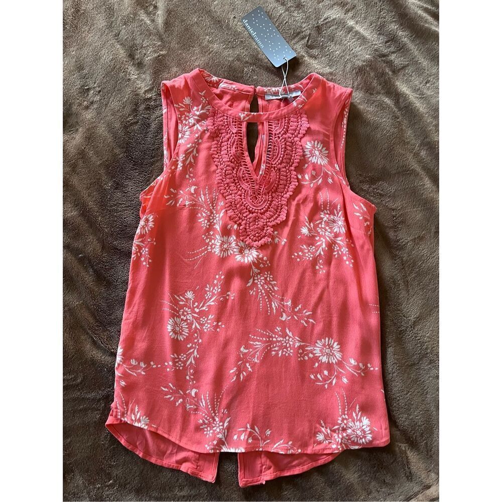 Brand New Daniel Rainn Women's Small Coral Floral Lace Embroidered Blouse Top